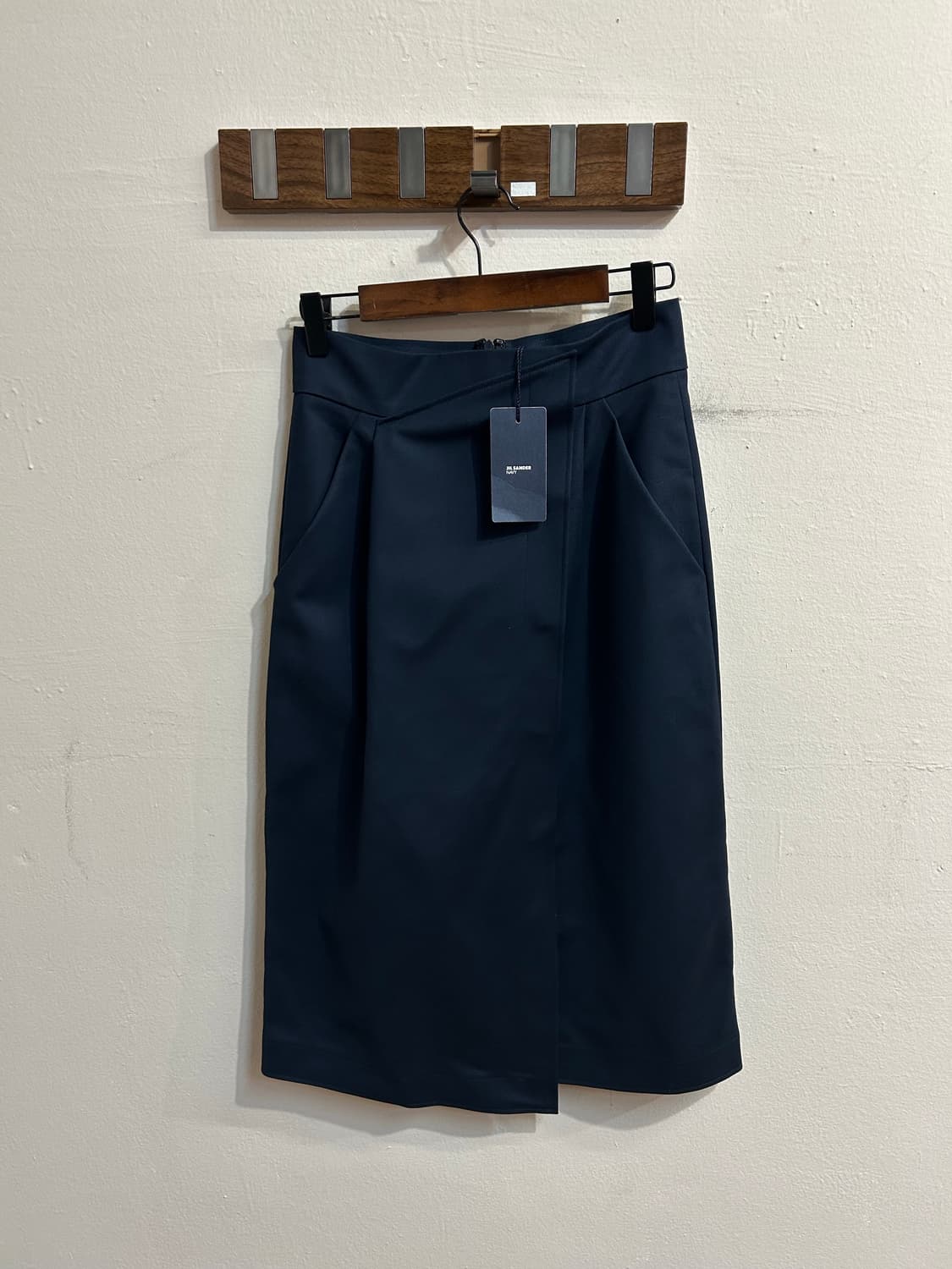 (deadstock) 질샌더 네이비 사선 미디 스커트 상품이미지1