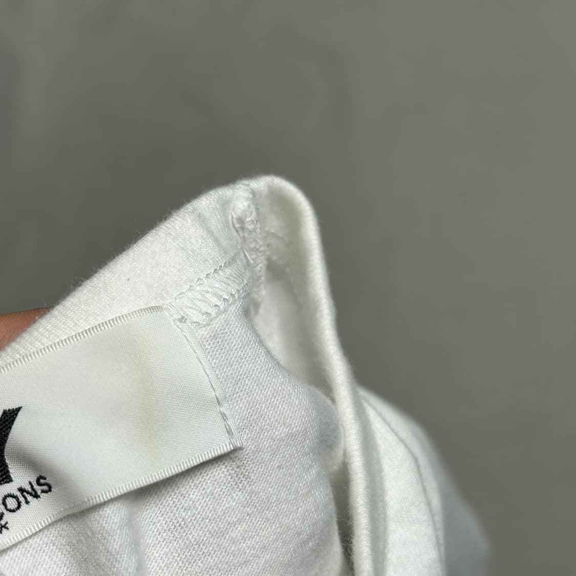 Comme des Garcons 여성용 블랙 하트 와펜 화이트 반팔티 상품이미지5
