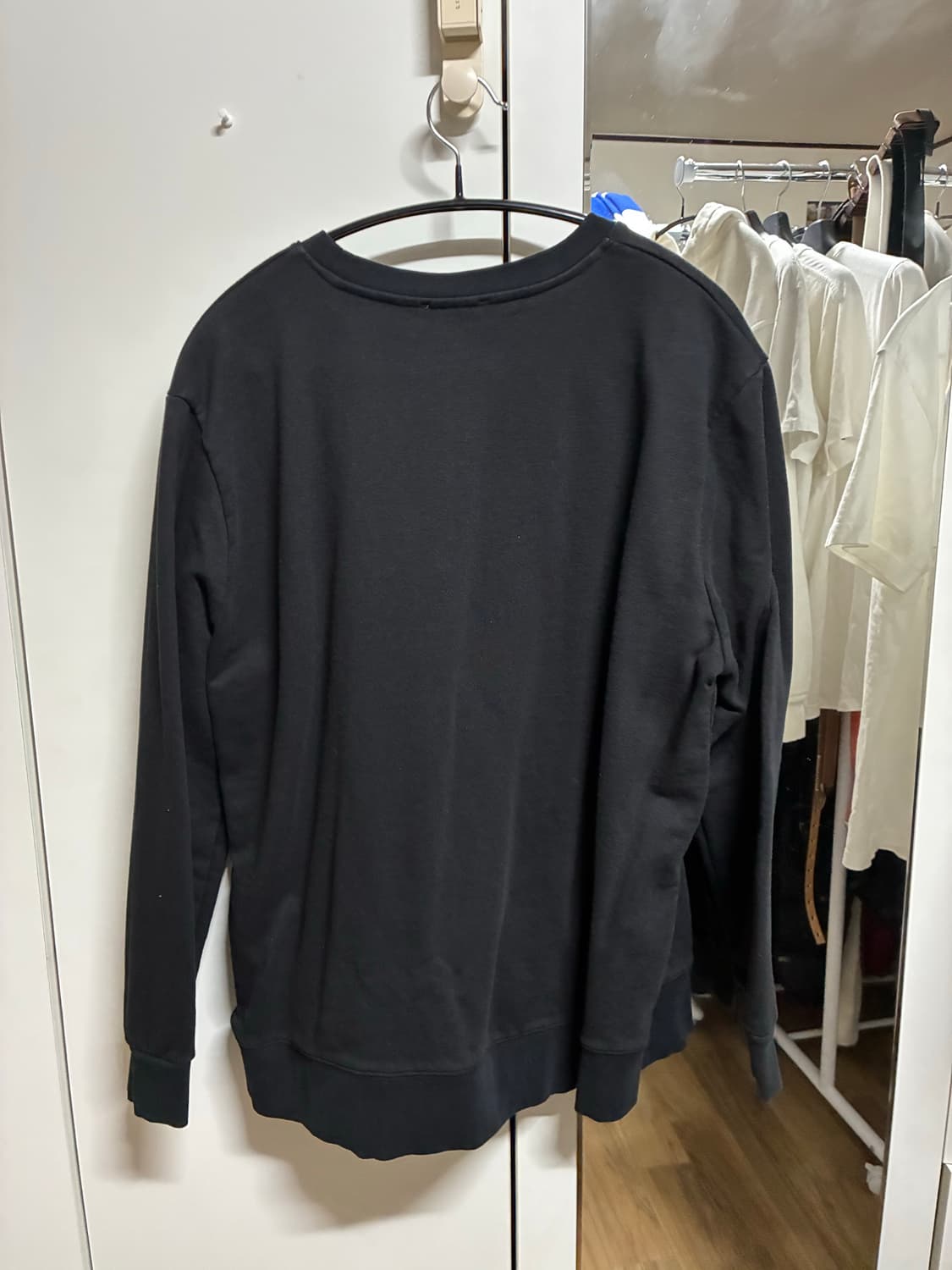 [새상품] 아페쎄 맨투맨 L/100 상품이미지2