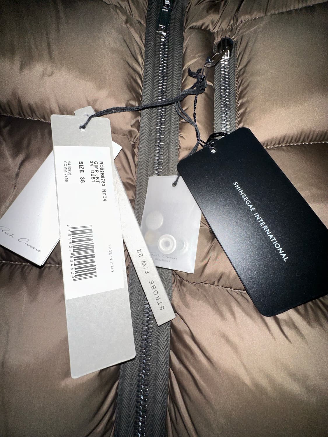 릭오웬스 22fw 김프 패딩 더스트 상품이미지4