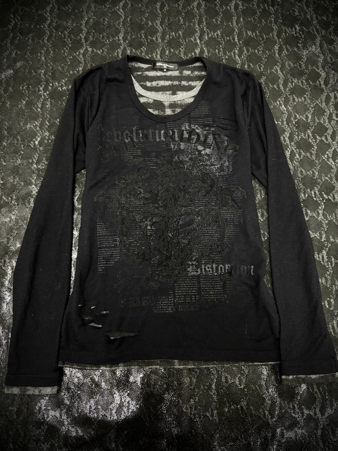 00’s Archive Gothic Print Layered Sleeve 상품이미지1