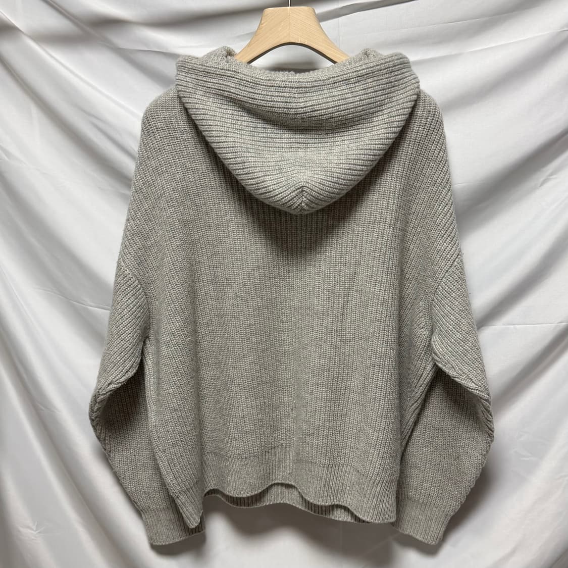 [S+급/S] 셀린느 리브드 울 니트 후드티 그레이 상품이미지4