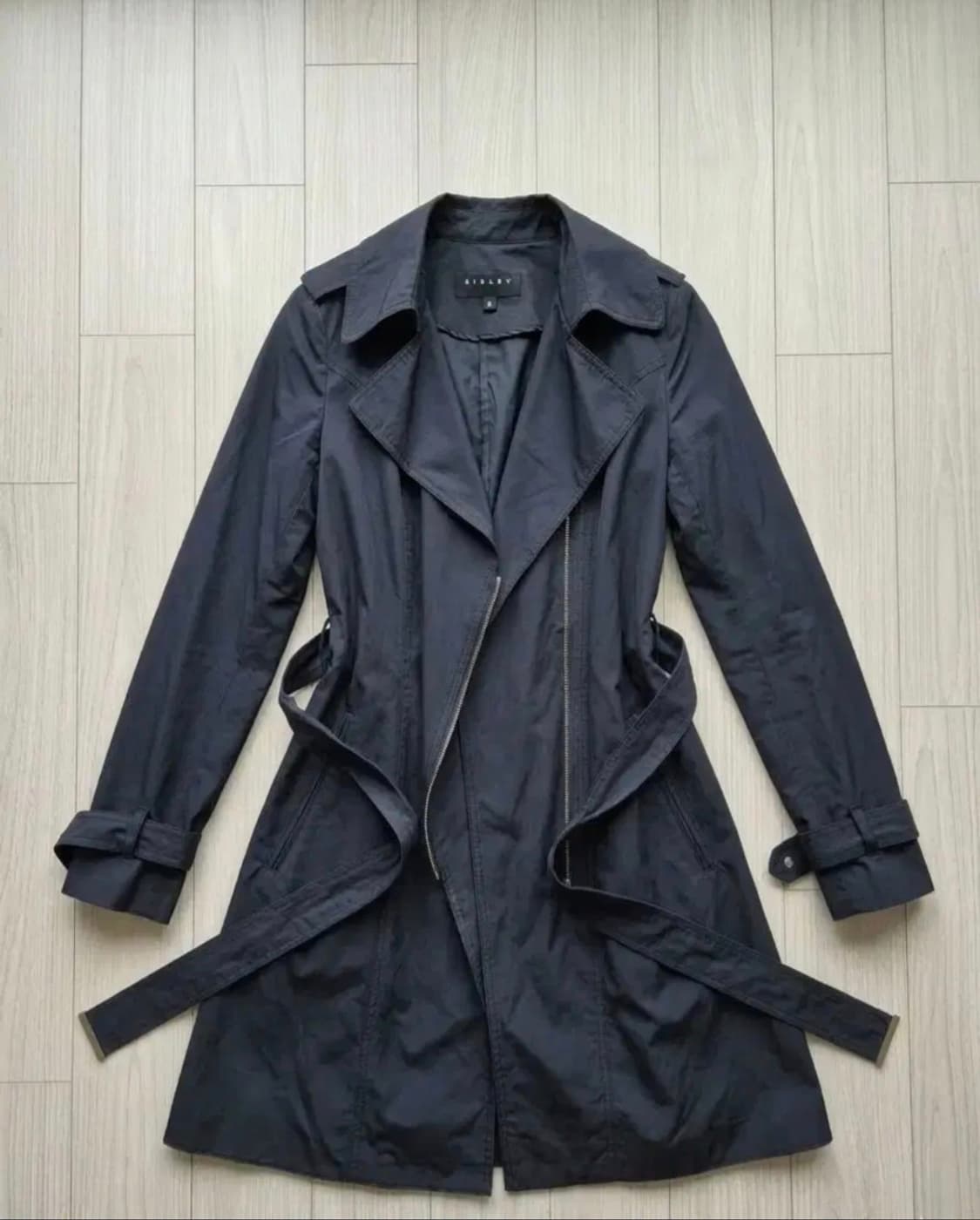 [시슬리] 다크네이비 지퍼 포인트 트렌치코트 (사이즈 44) 상품이미지1