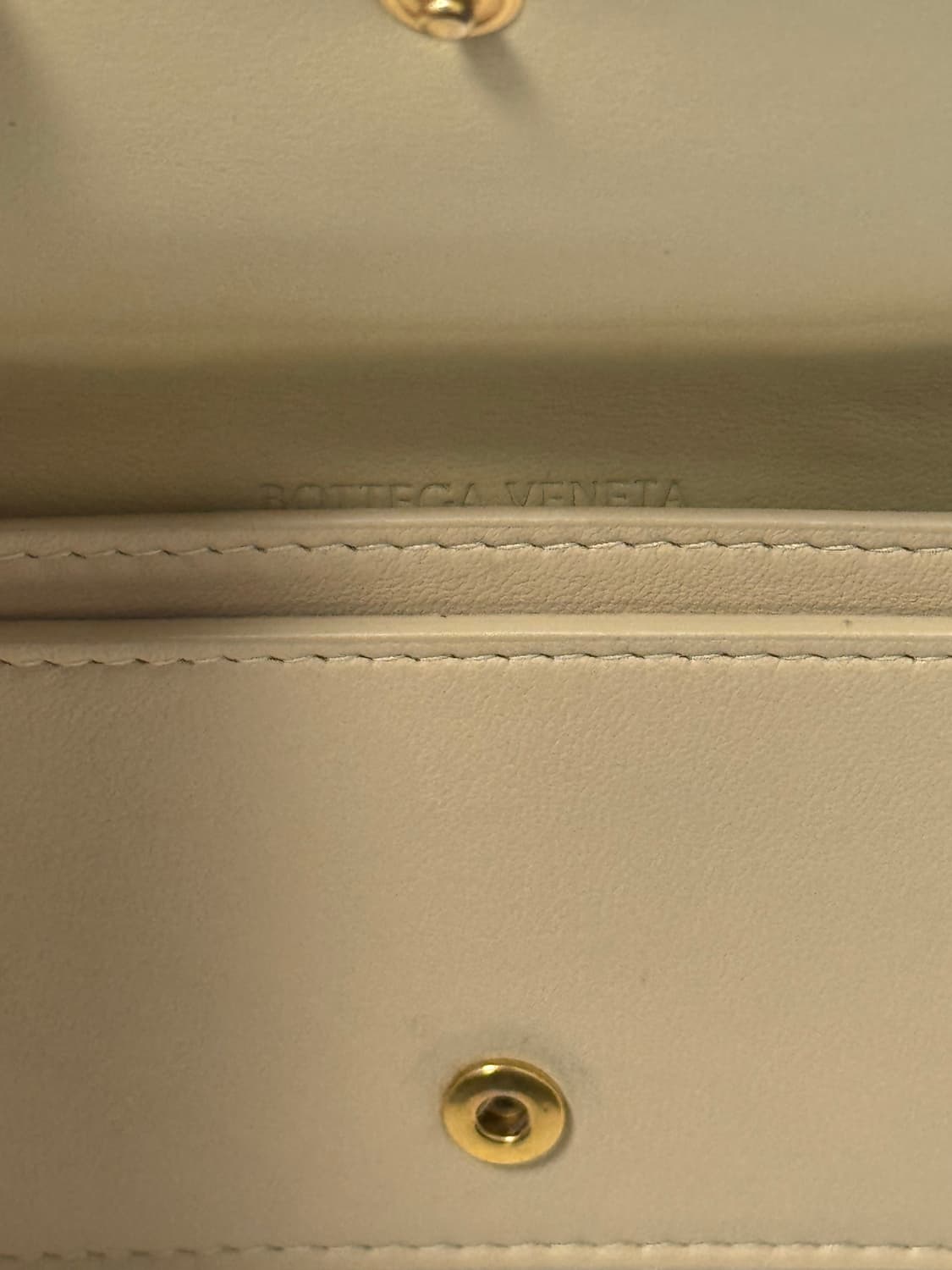 보테가베네타 카세트플랩 카드지갑 상품이미지4