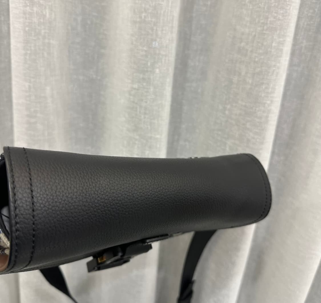 디올 오블리크 새들 플랩 메신저백 베이지 상품이미지4