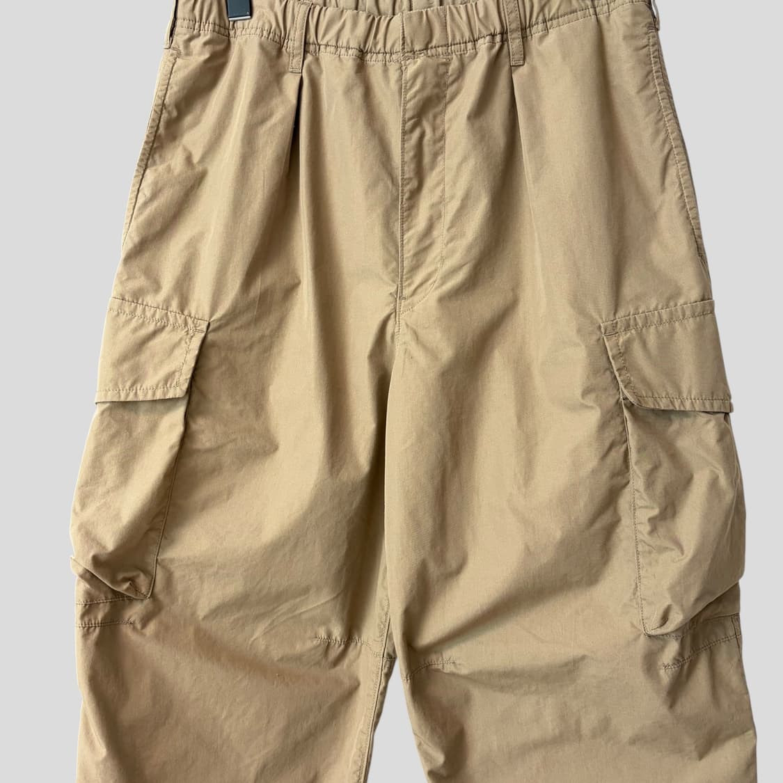 (M)유니클로U 와이드핏 파라슈트 카고팬츠 상품이미지2