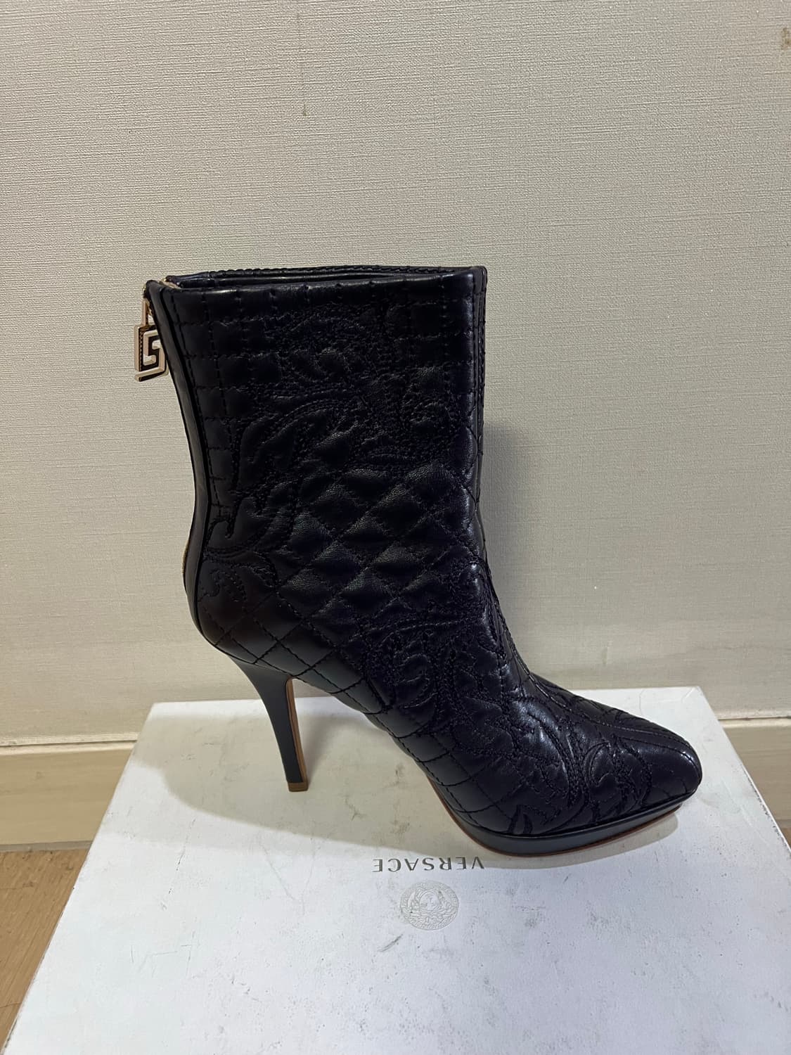 Versace 베르사체 퀼팅 부츠 37.5 딥퍼플 상품이미지3