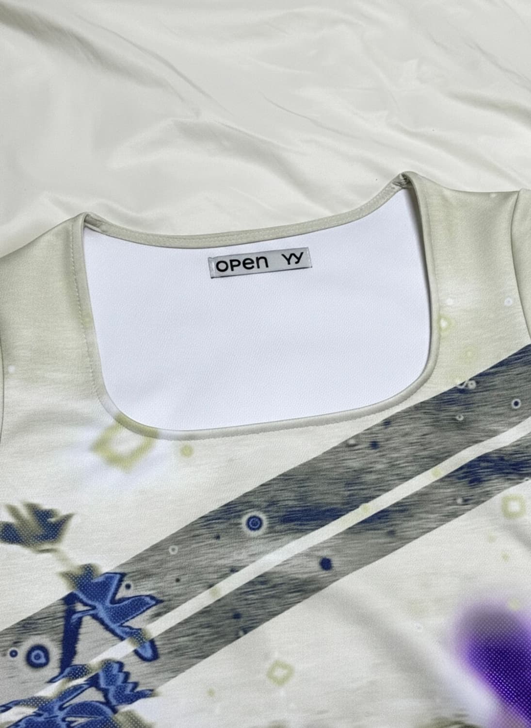 오픈와이와이 dawn graphic u-neck top 반팔 슬림 그래픽 상품이미지2