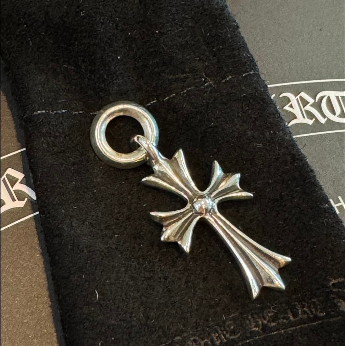 크롬하츠 타이니 크로스 참 새상품 상품이미지1