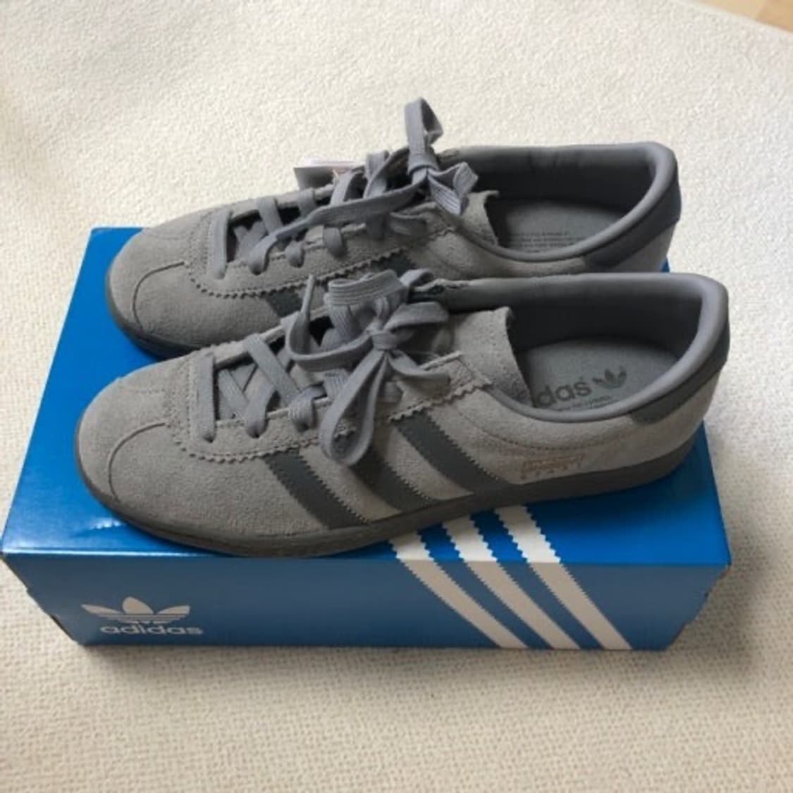 아디다스 슈타트 그레이 240 상품이미지1