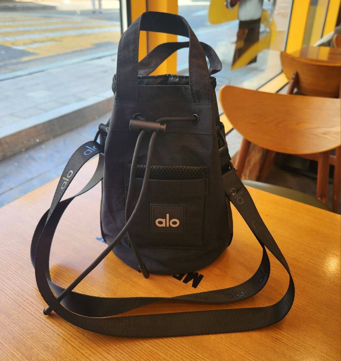 AIo 블랙 드로우 스트링 버킷백 상품이미지1