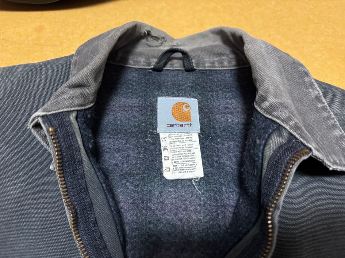 칼하트 j97전모델 J64 ptl M 사이즈 판매합니다 상품이미지3