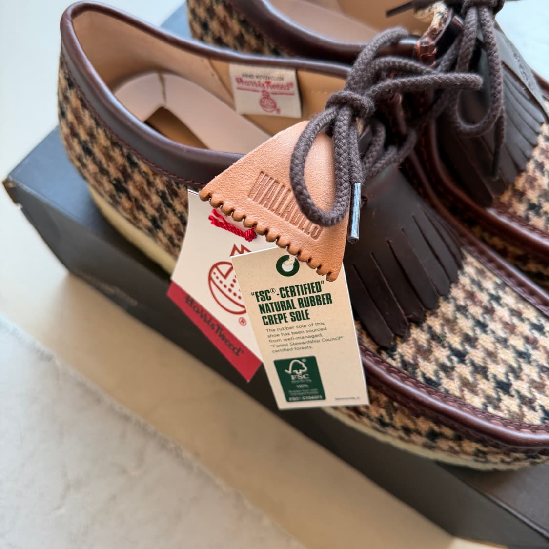 클락스 왈라비 x 해리스트위드 브라운 콤비 상품이미지2