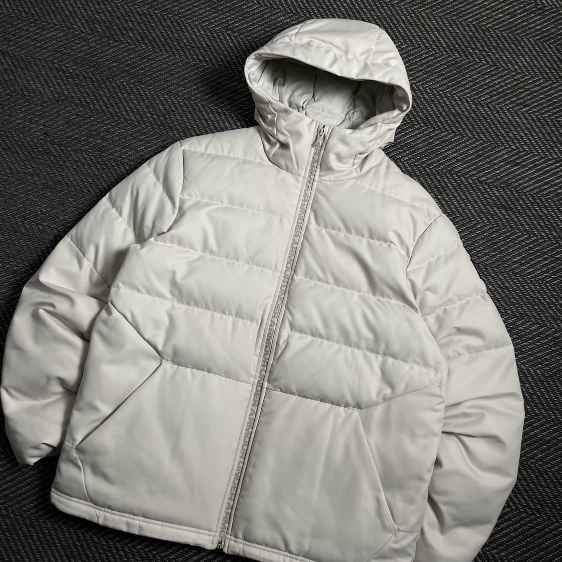 언더아머 덕 다운 패딩 점퍼 아이보리 y 4003 상품이미지1