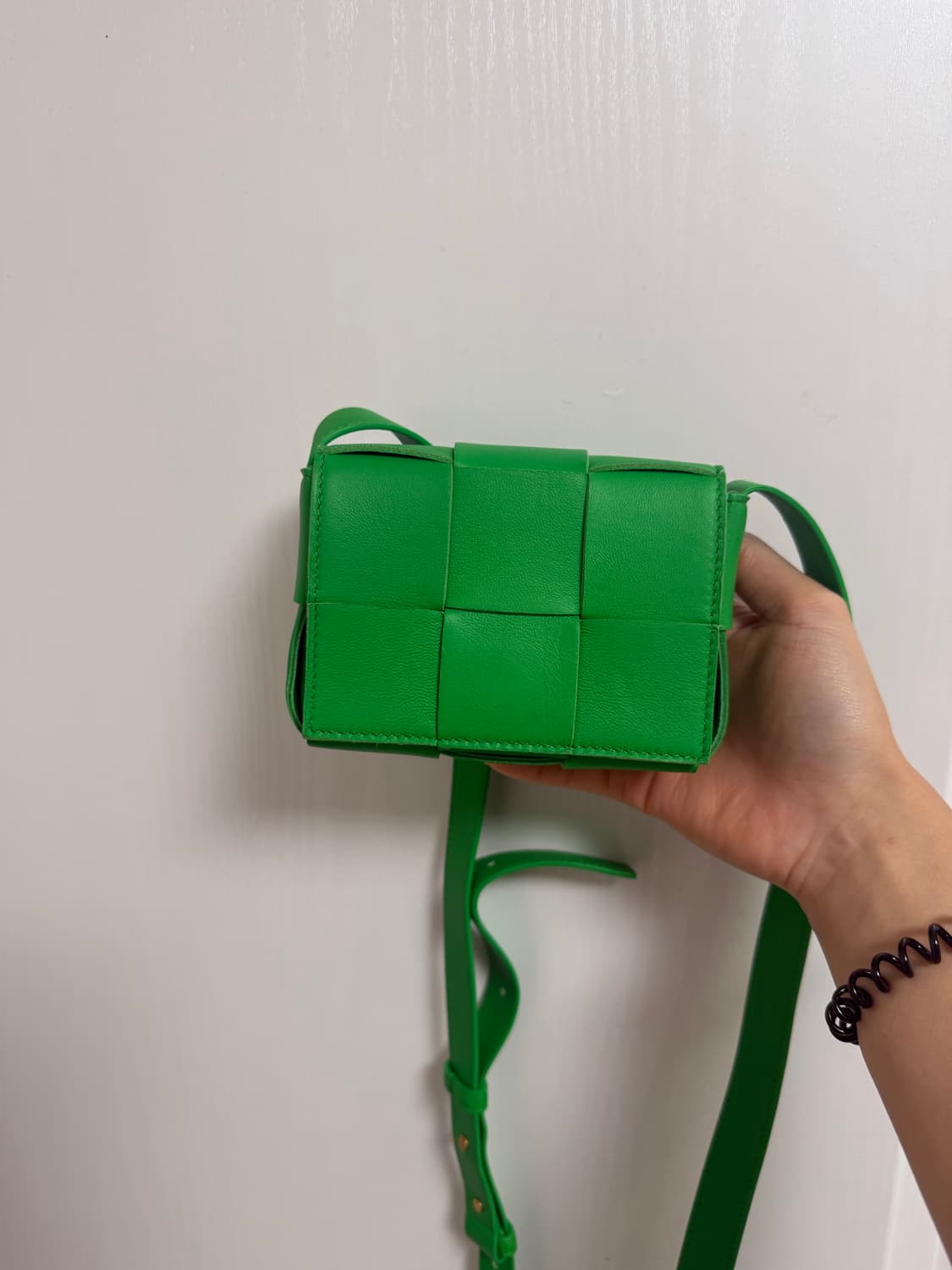 보테가베네타 미니 카세트백 상품이미지2