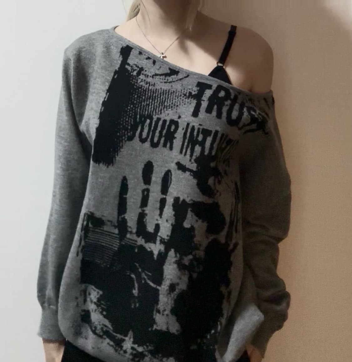 옷장정리 🚨 Y2k 펑크 고딕 쿠로갸루 오프숄더 니트 상품이미지2