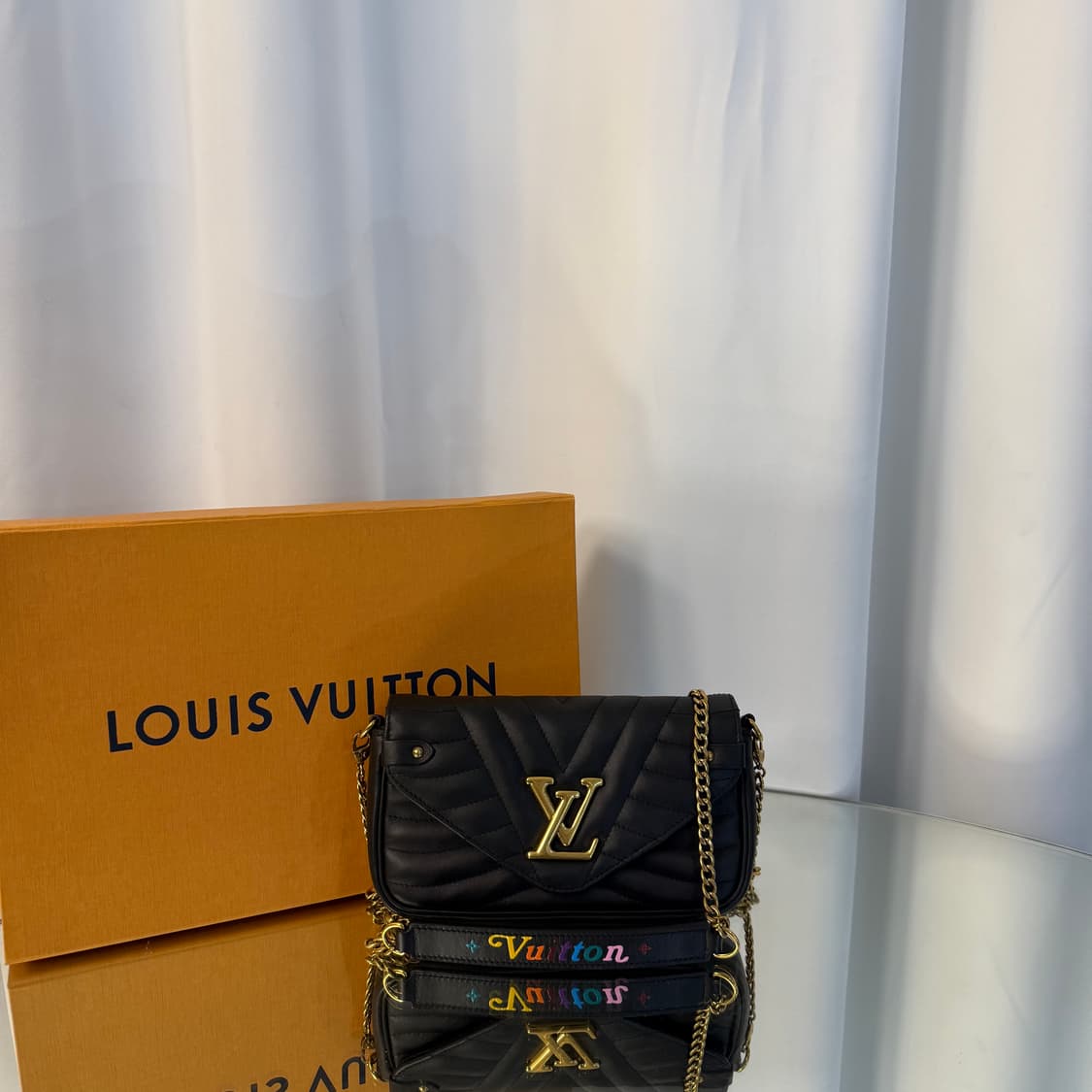 [정품] 루이비통 뉴웨이브 포쉐트 체인백 블랙 M6392 상품이미지4