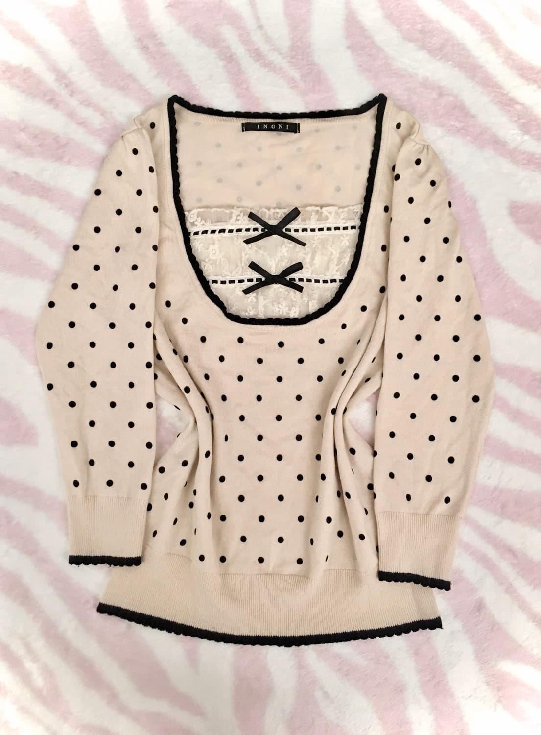 잉그니 베이지핑크 도트 탑 히메갸루 레어템 상품이미지1