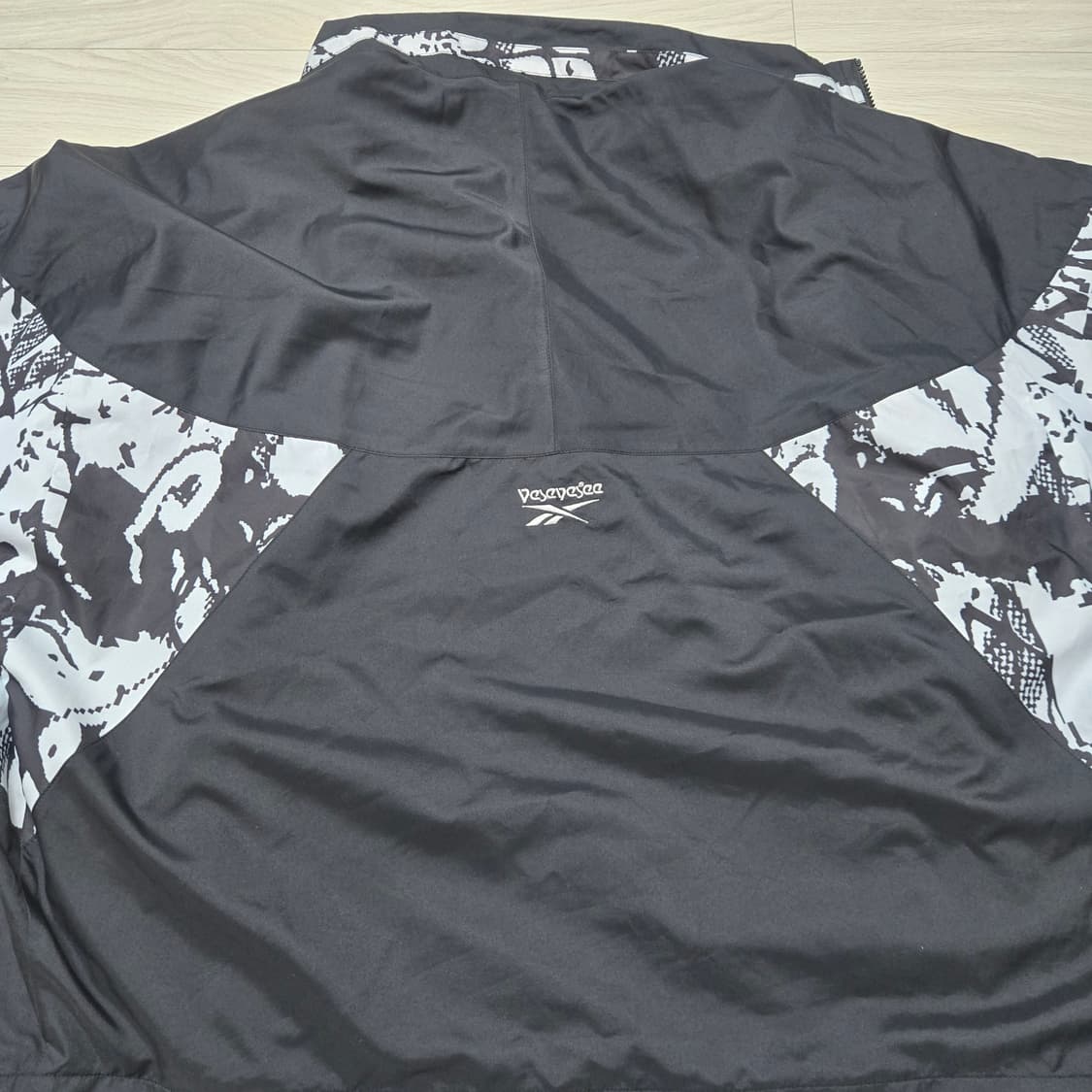 예쓰아이씨 x 리복 랠리자켓 100size 상품이미지3