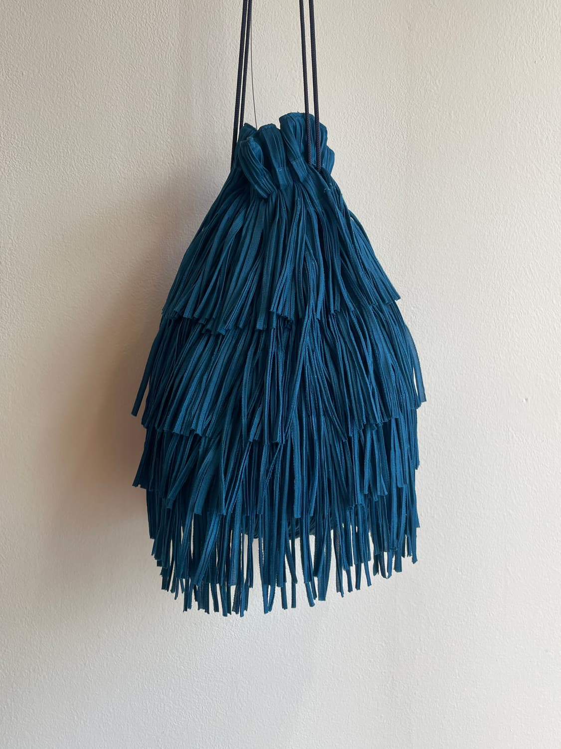 플리츠플리즈 프린지 백 상품이미지1