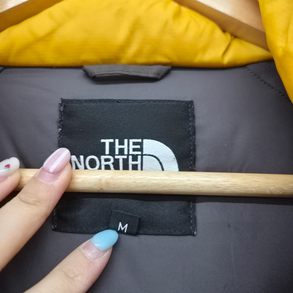 노스페이스 700 옐로우/브라운 패딩 남성 M 상품이미지5