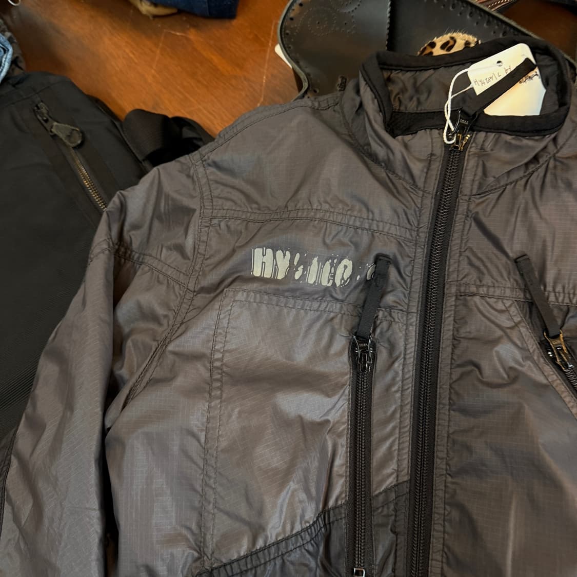 히스테릭 BY 히스테릭 글래머 라이트 나일론 포켓 디테일 자켓 상품이미지2