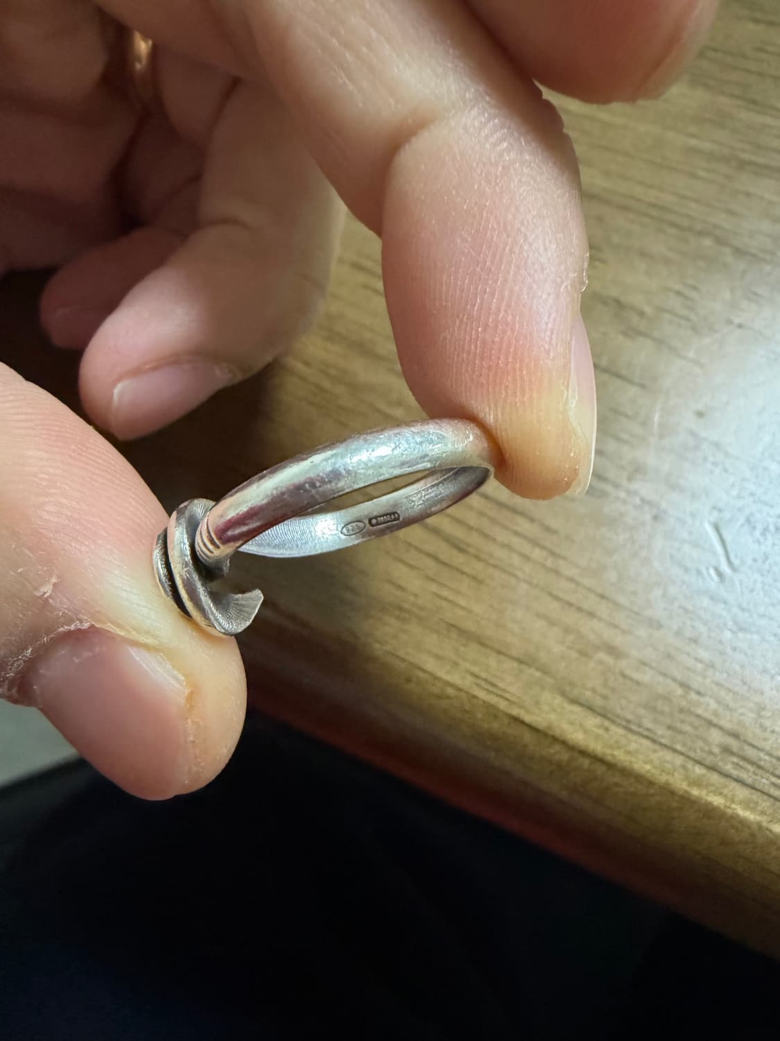 구이디 반지 판매합니다. (M사이즈) 상품이미지3