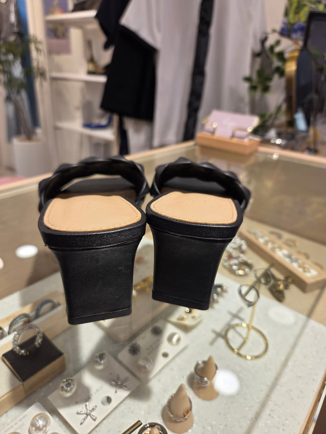 H&M 블랙 뮬 상품이미지3