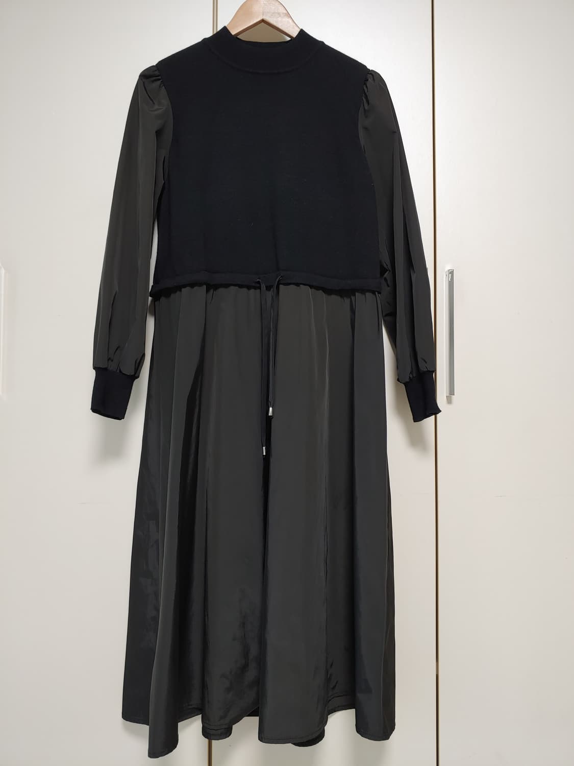 부루앤쥬디 24년 롱 블랙 원피스 상품이미지6