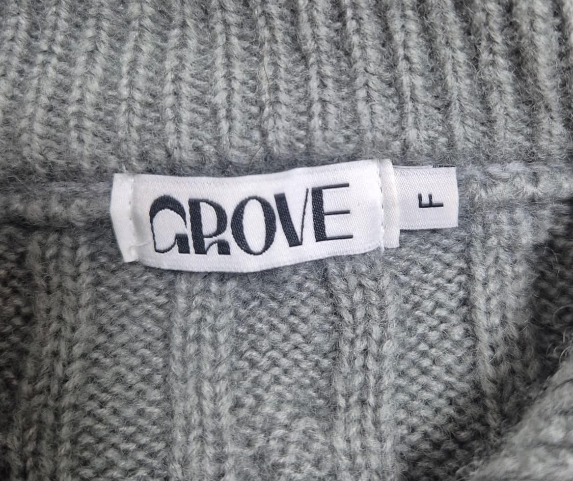 (새상품급) 그로브 크롭 꽈배기 니트 상품이미지3