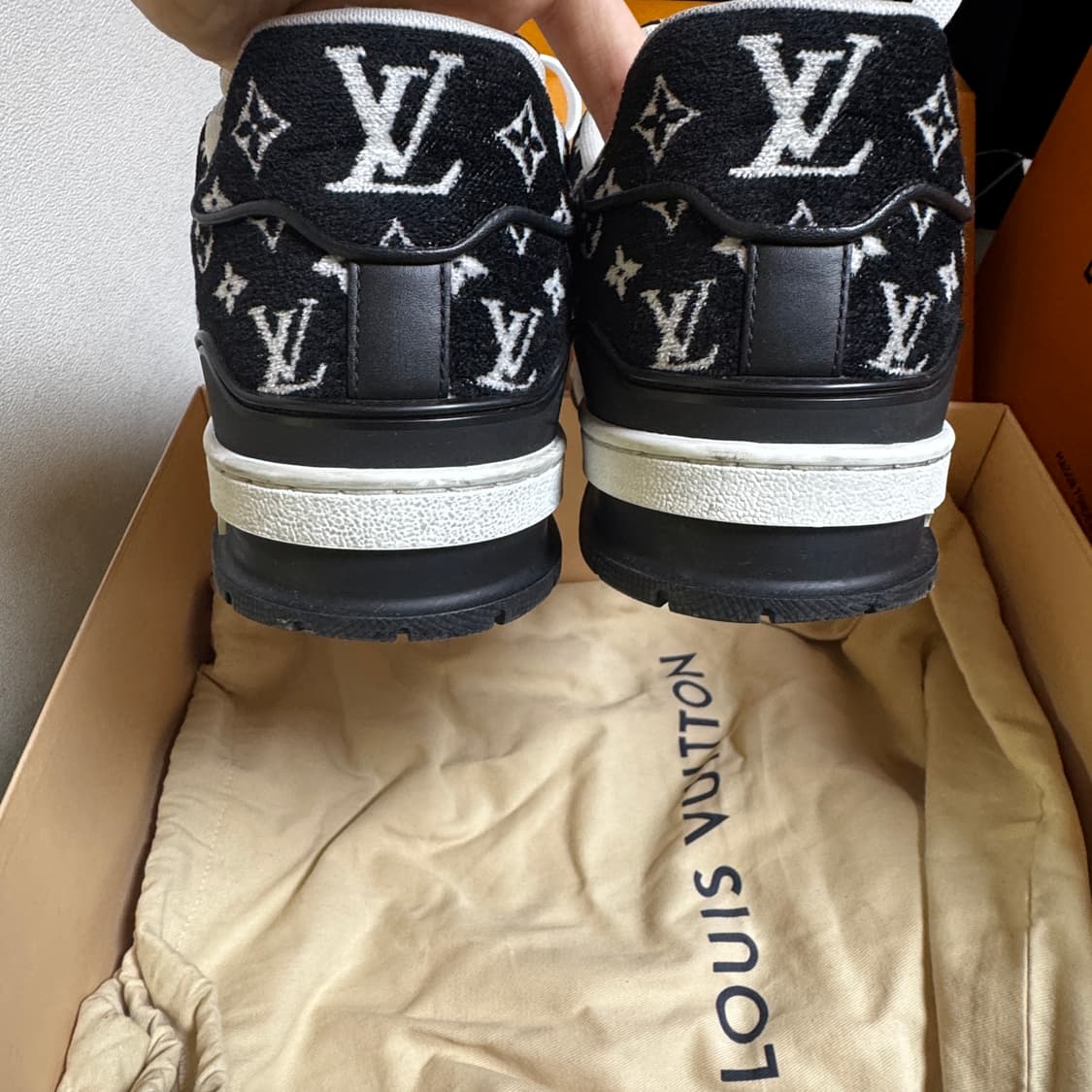 [풀구성] 루이비통 LV 트레이너 텍스타일 벨벳 모노그램 스니커즈 10 상품이미지5