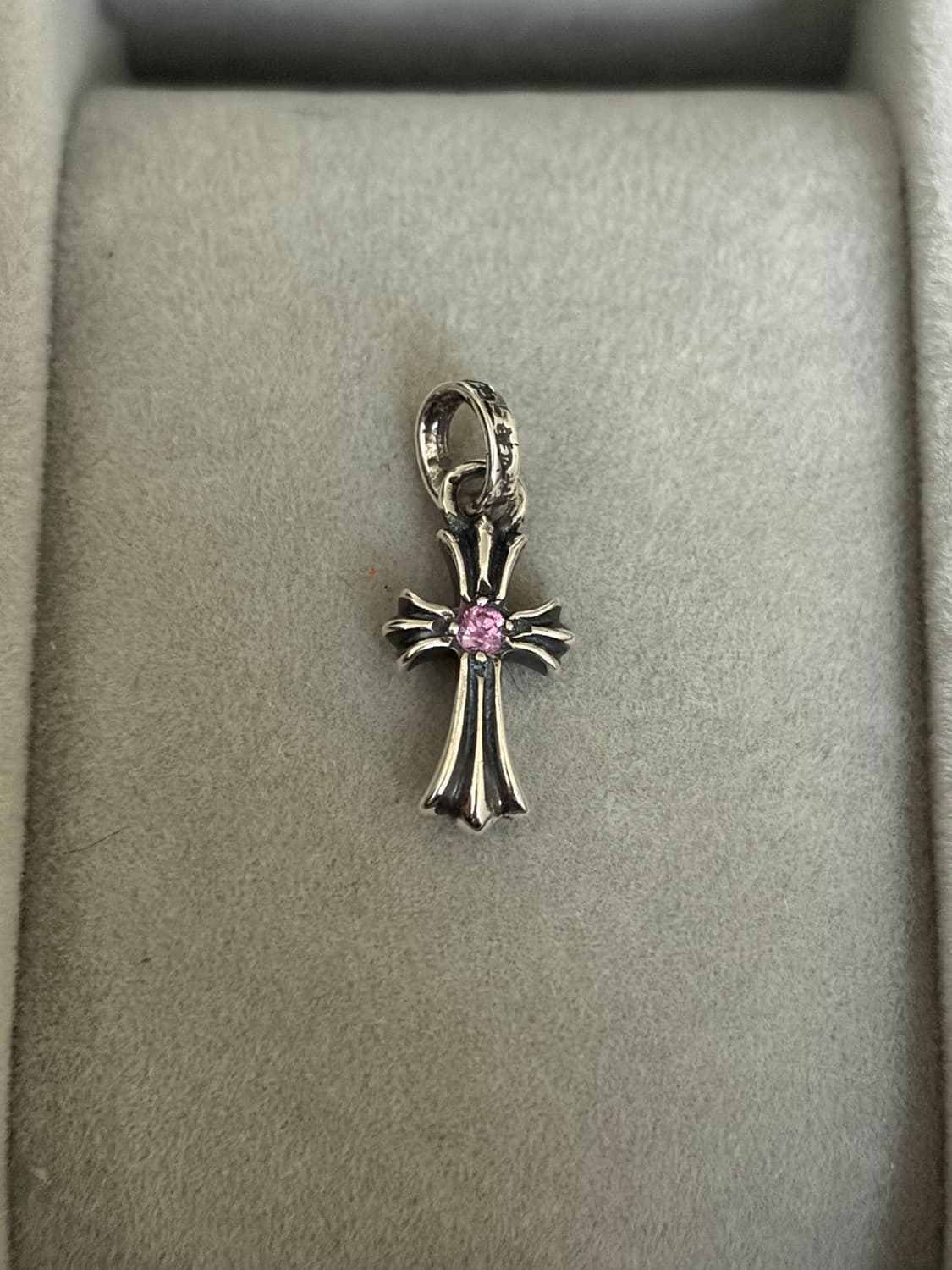 크롬하츠 핑크사파이어 2p 베이비펫 펜던트 상품이미지2