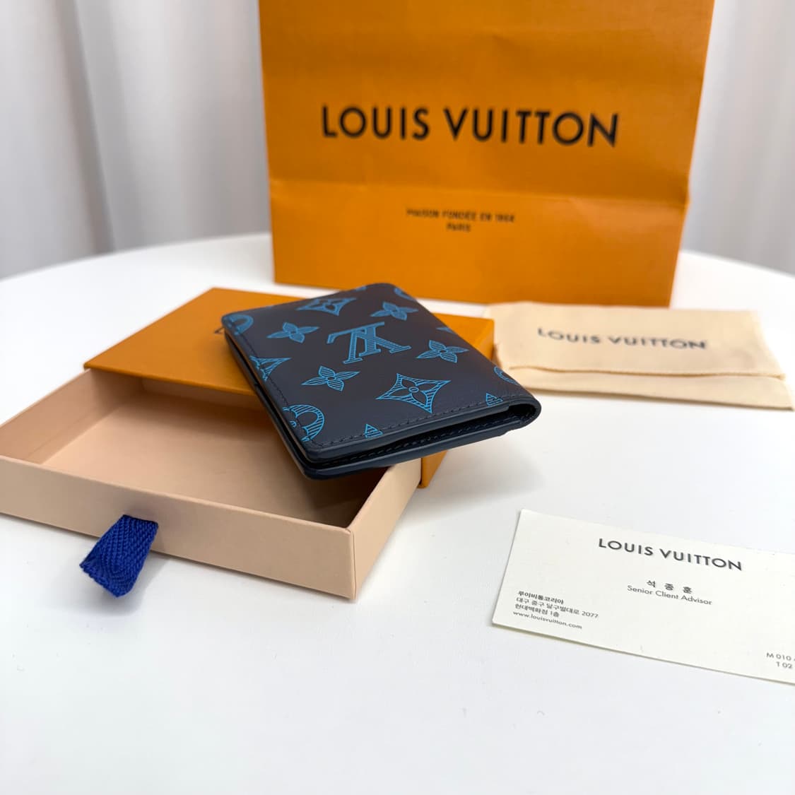 [한정판] 루이비통 쉐도우 오거나이저 지갑 네이비 블루 상품이미지7