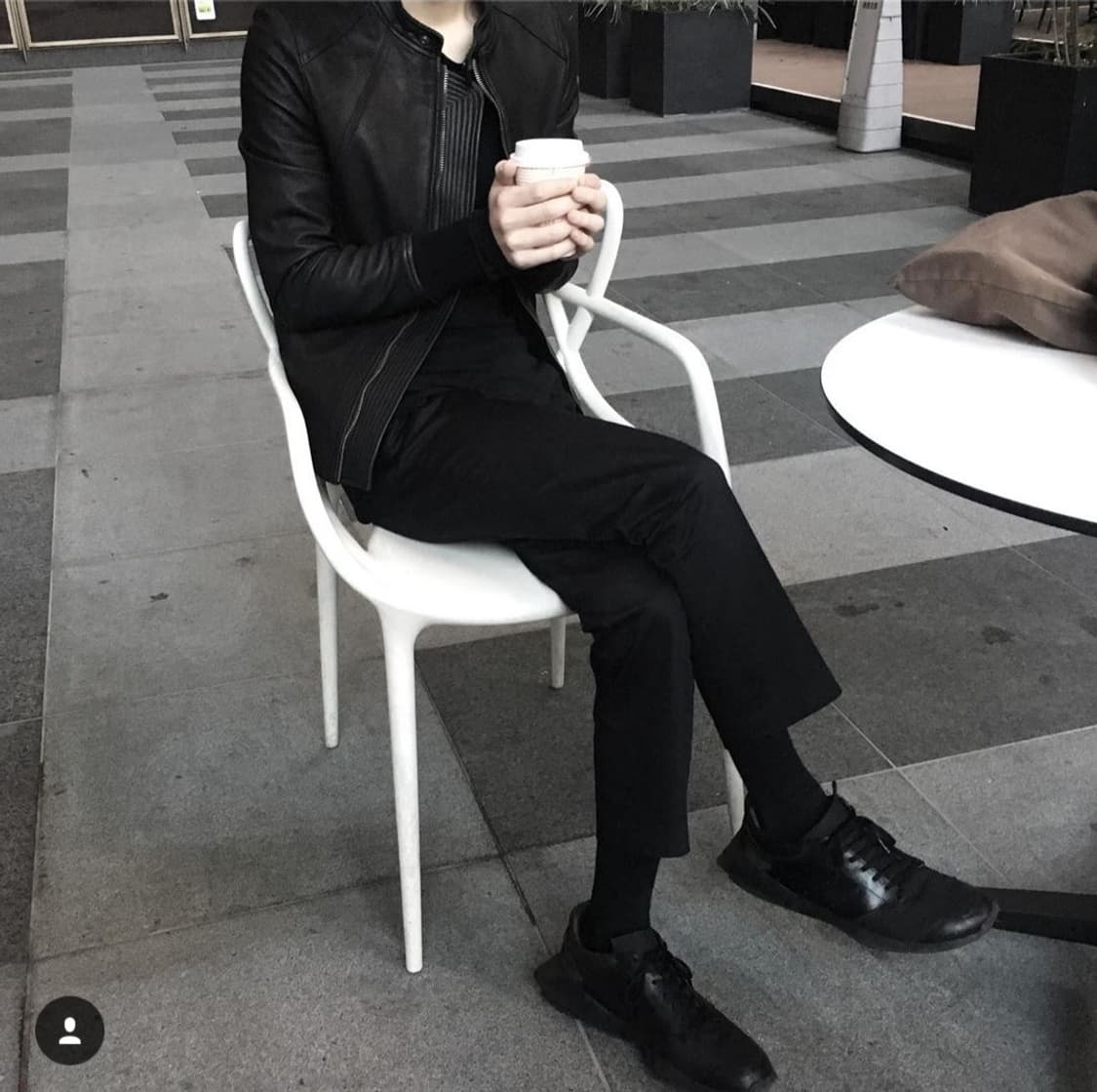 릭오웬스 아디다스 테크러너 트리플 블랙 상품이미지8