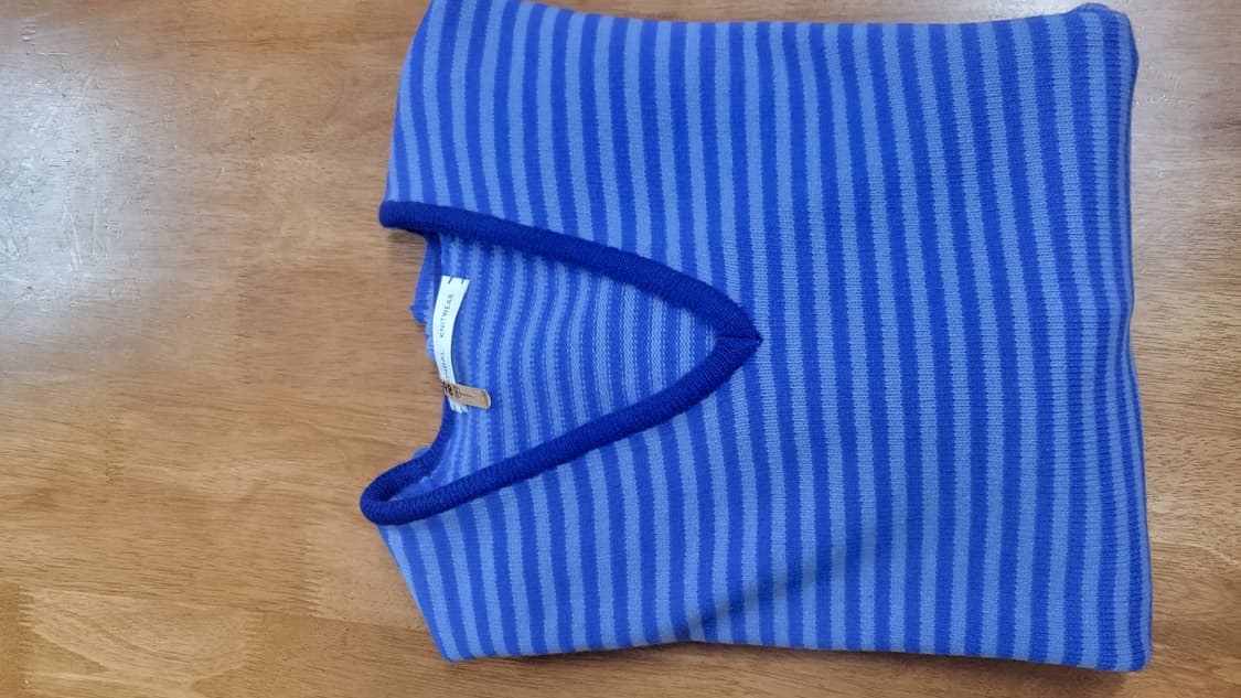 문달 Risca 블루 스트라이프 V넥 니트 상품이미지5