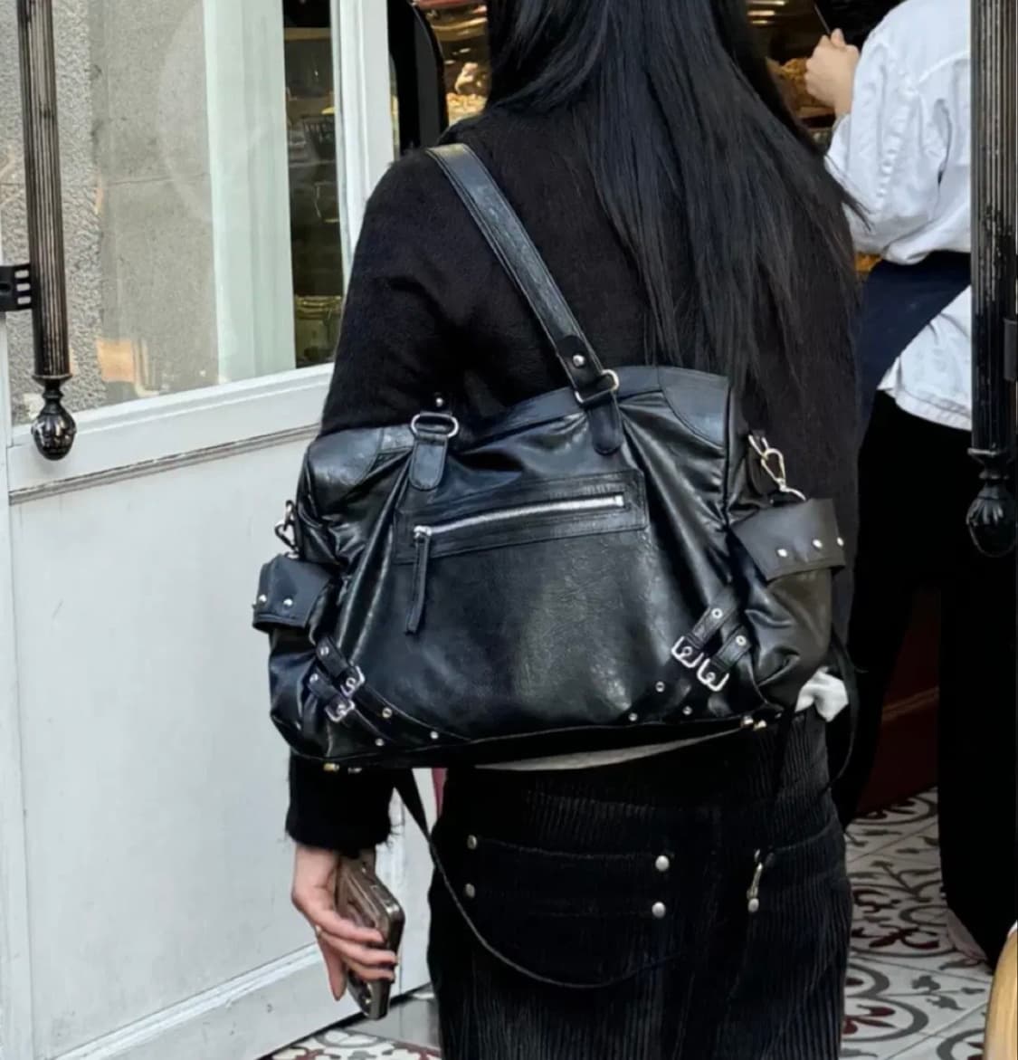 다이닛 스터드 레더백 상품이미지1