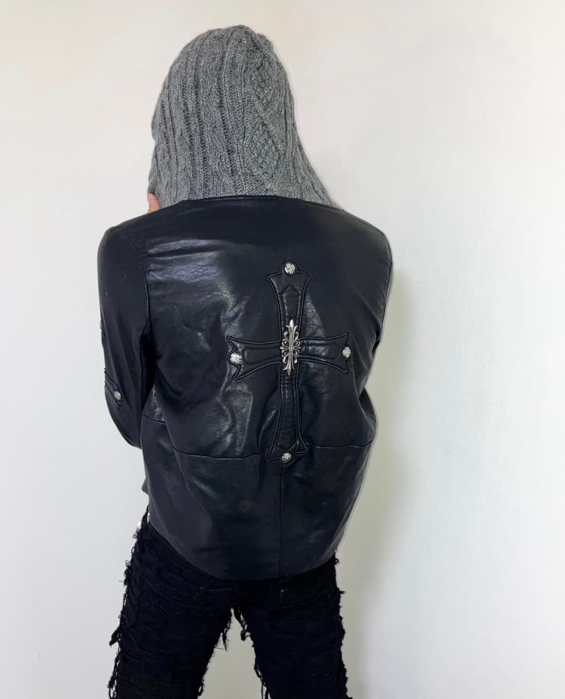 Cross detail leather hood jack 상품이미지1