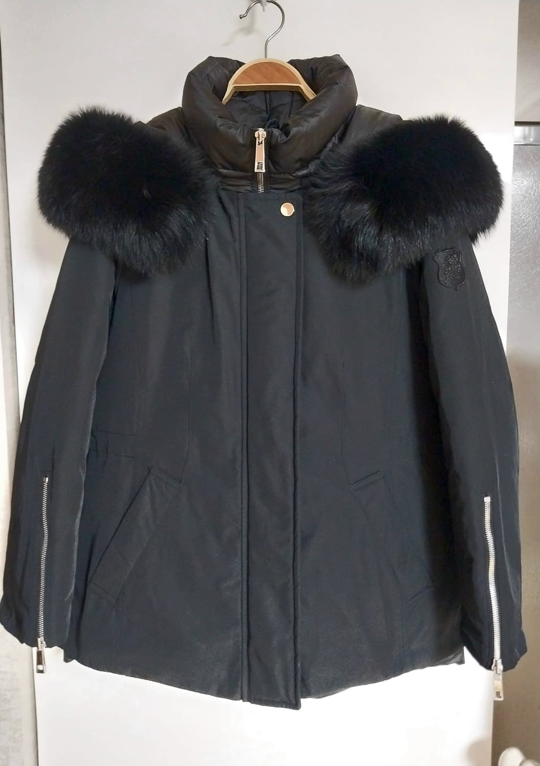 칼라거펠트 구스다운 폭스퍼 패딩 상품이미지1