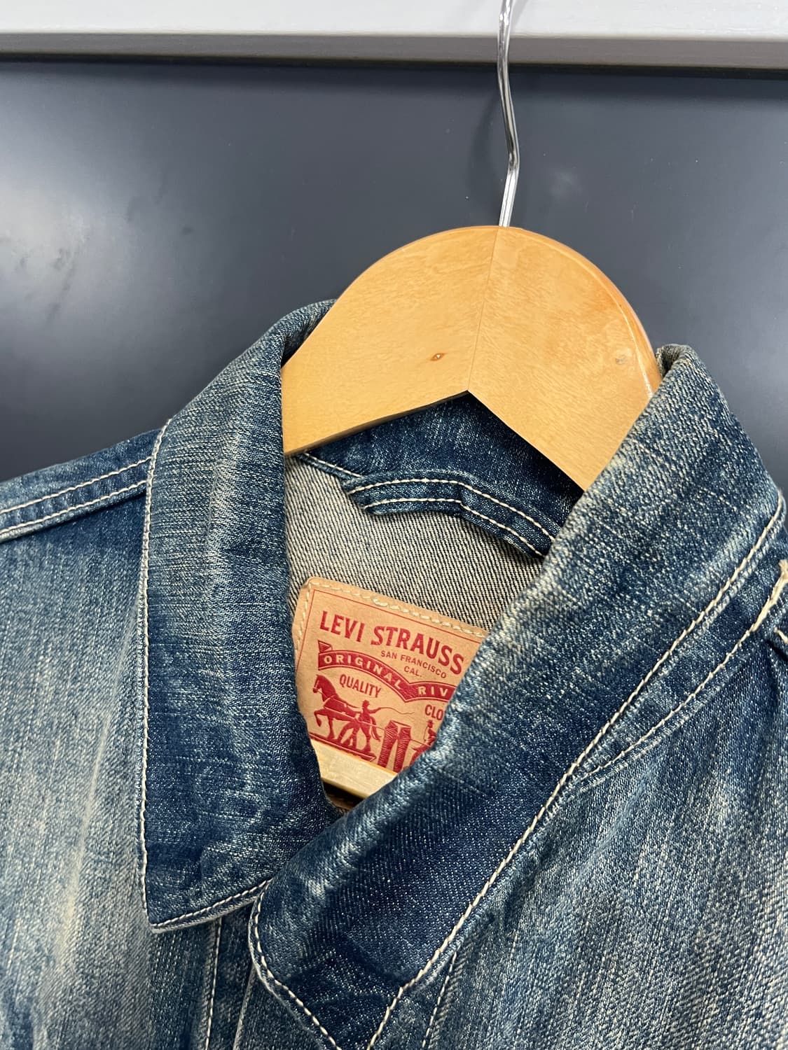 Levis 리바이스 워싱 트러커 데님 자켓 상품이미지4