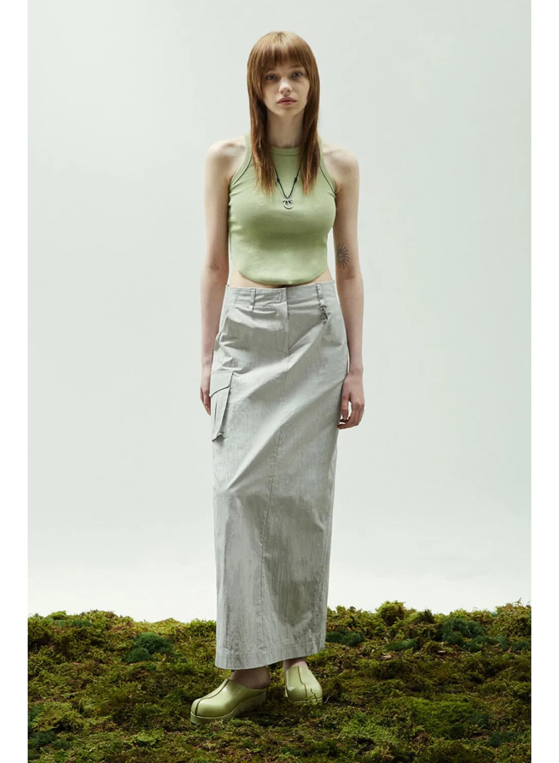 커렌트 심볼 립 슬리브리스 카키 베이지 상품이미지2