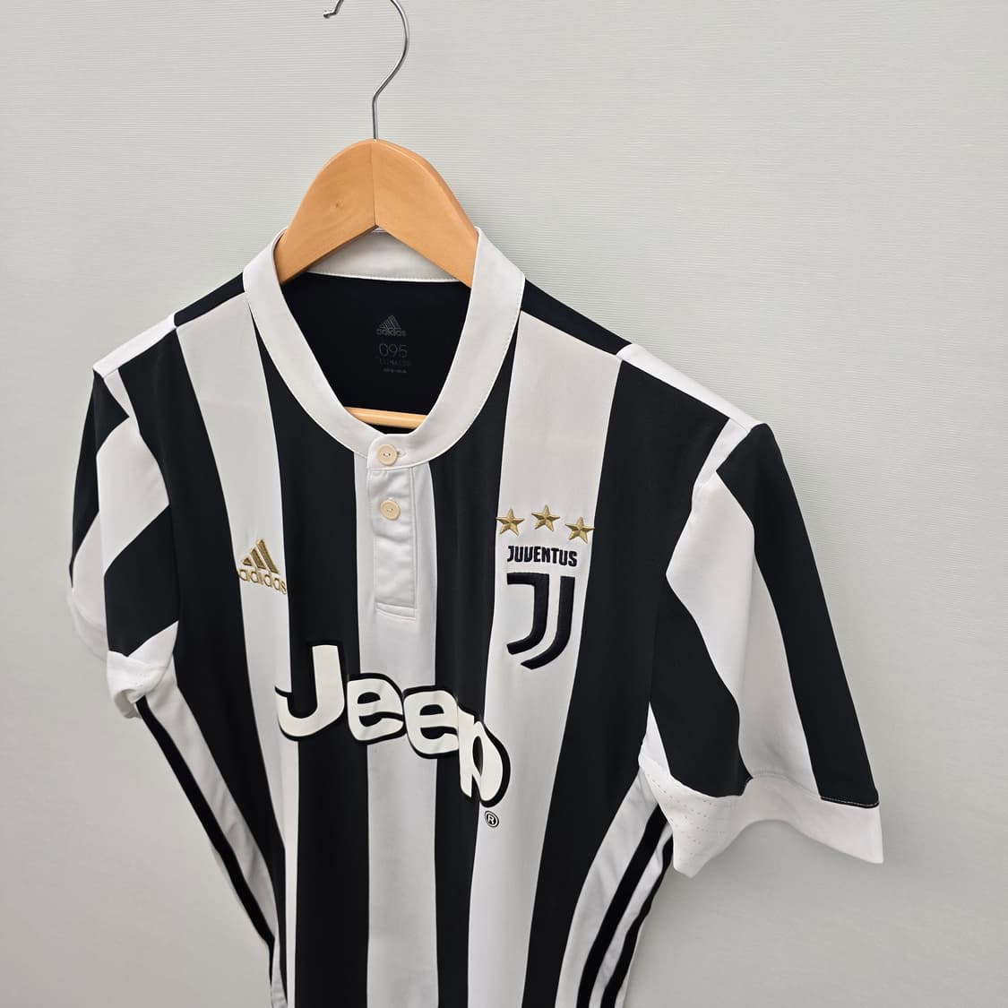 아디다스 유벤투스 17-18 홈 져지 유니폼 반팔 티셔츠 상품이미지3
