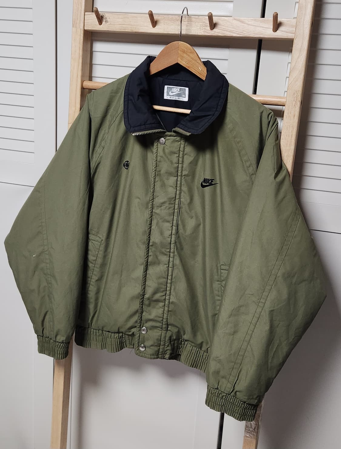 나이키 삼나스포츠 카키 바람막이 점퍼 자켓 상품이미지2