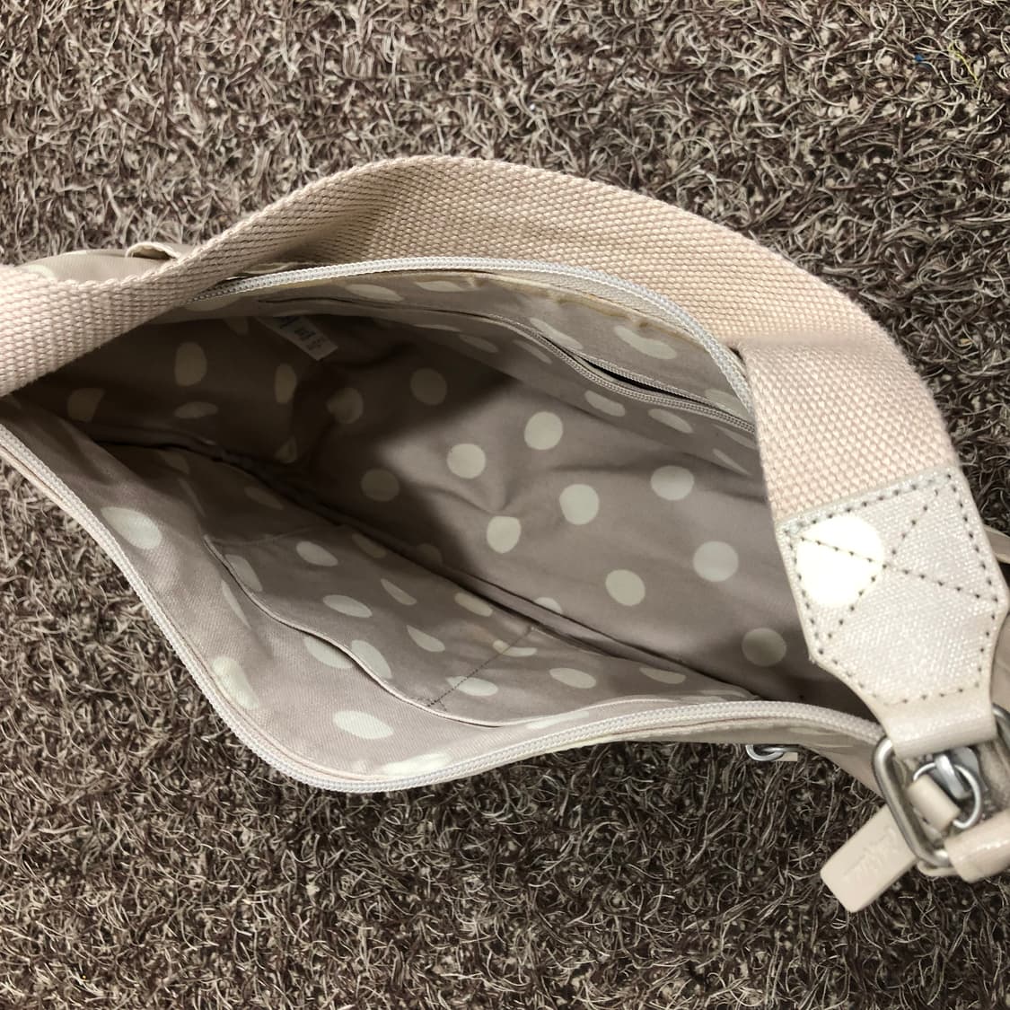 캐스키드슨 도트 숄더백 상품이미지3