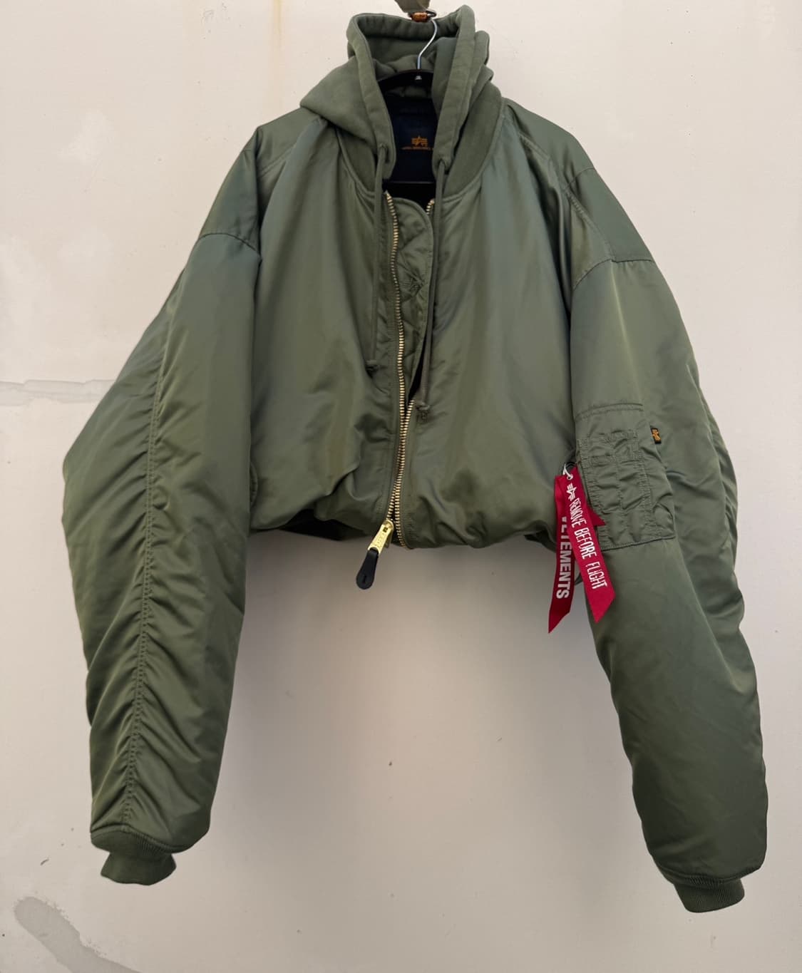 베트멍 x 알파 인더스트리 17FW 양면 후드 봄버 MA-1  상품이미지6