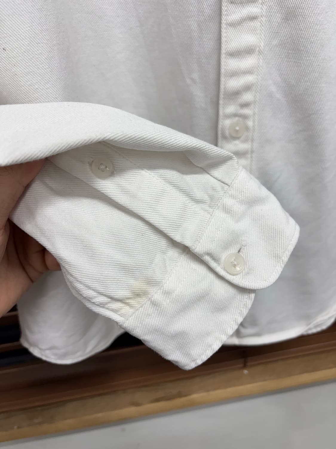 타미힐피거 진스 자수로고 화이트 셔츠 상품이미지5