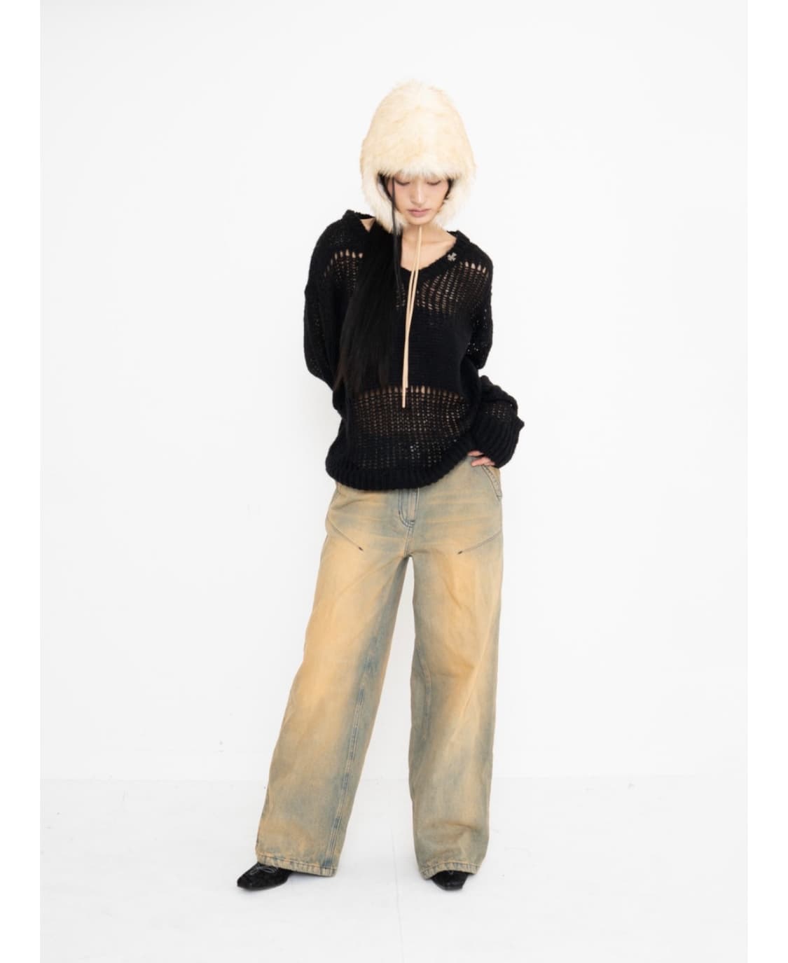 2000아카이브스 벨라 브이넥 니트 블랙 상품이미지2