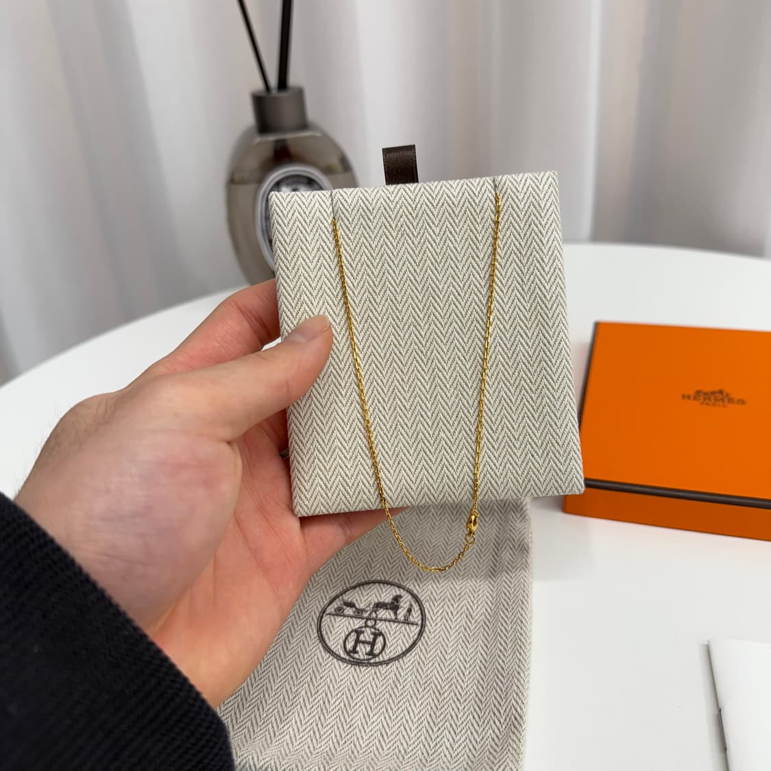 [1회 착용] 에르메스 팝아슈 미니 목걸이 화이트 골드 상품이미지5