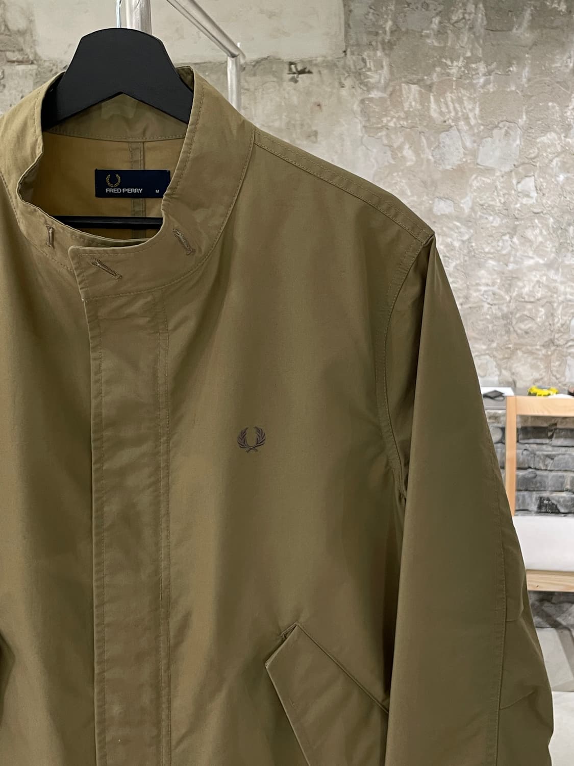 프레드 페리 베이지 로고 히든 집업 코튼 자켓 상품이미지3
