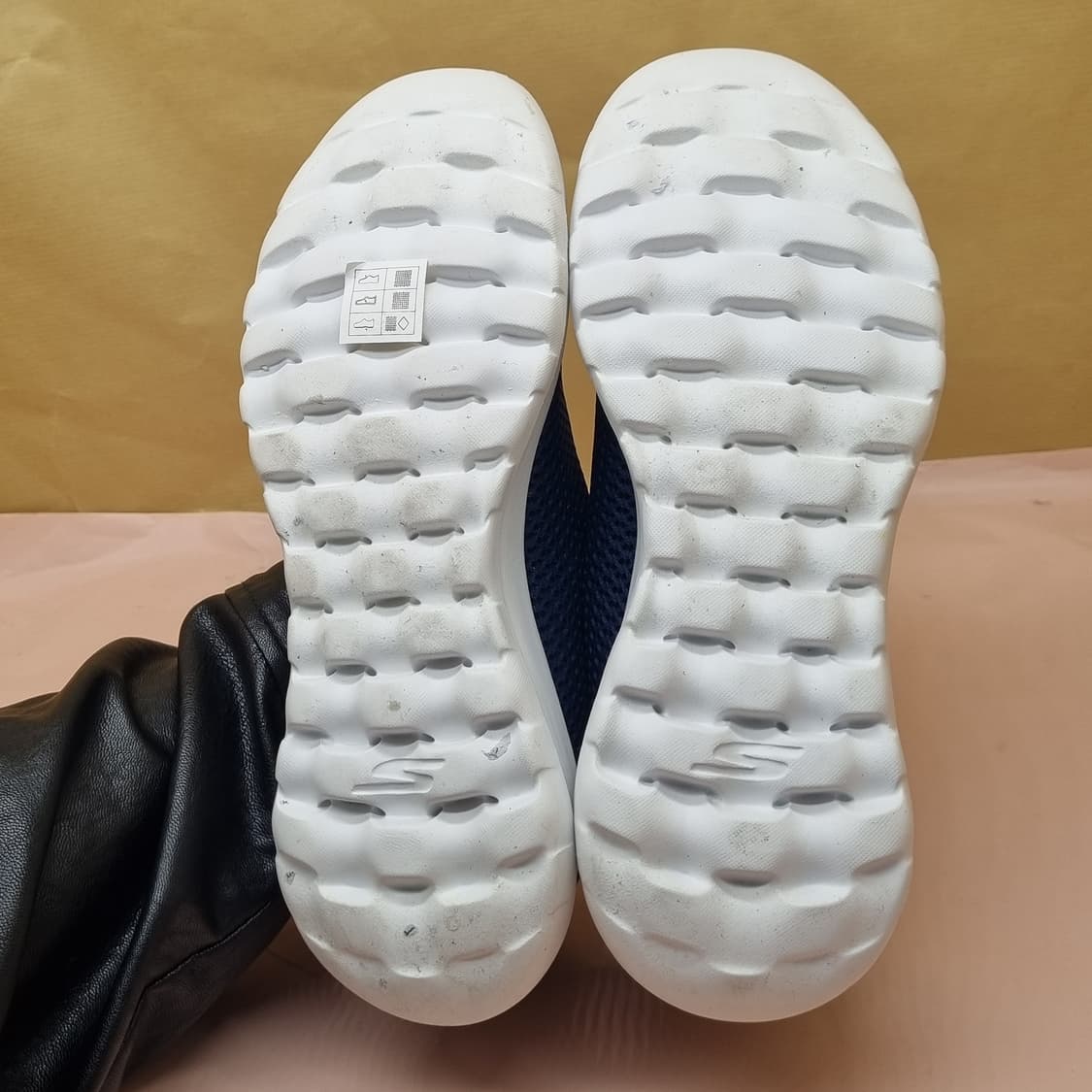 스케쳐스 고워크 워킹화 250 상품이미지3