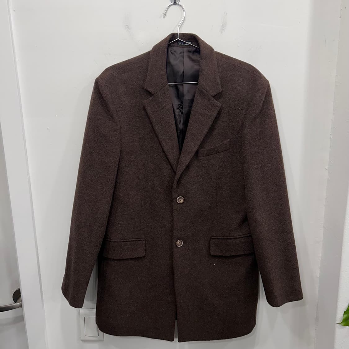 레드옥스 울 헤링본 투버튼 클래식 카라 코트 상품이미지2